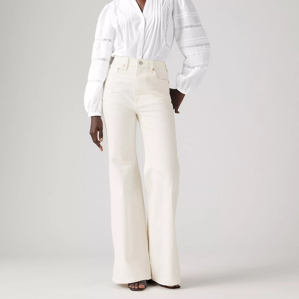 Levi's Wide-Leg High-Rise Jeans in Off-White